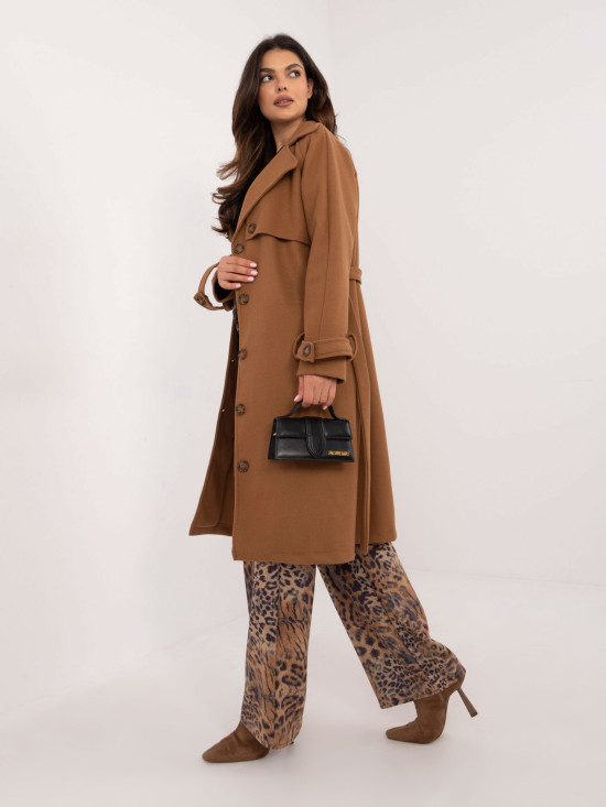 Elegantna prehodna jakna v camel barvi