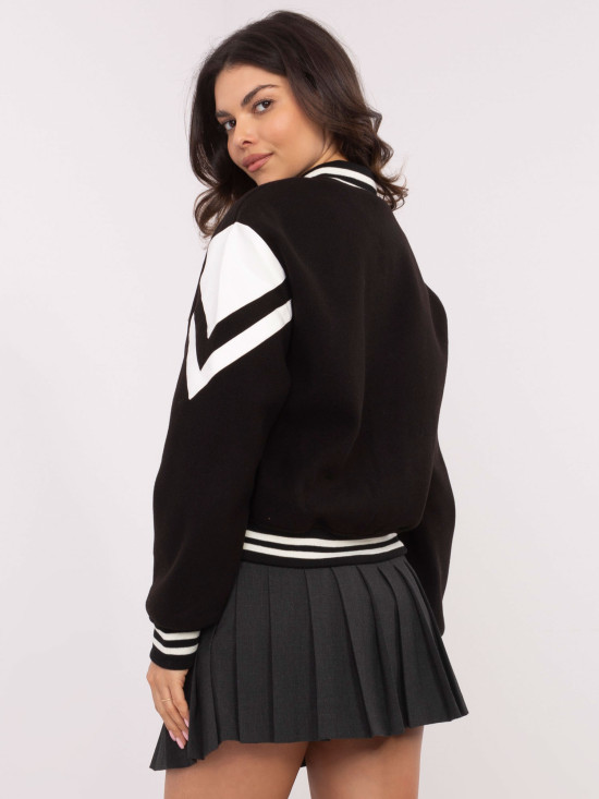 Stilna črna bomber jakna