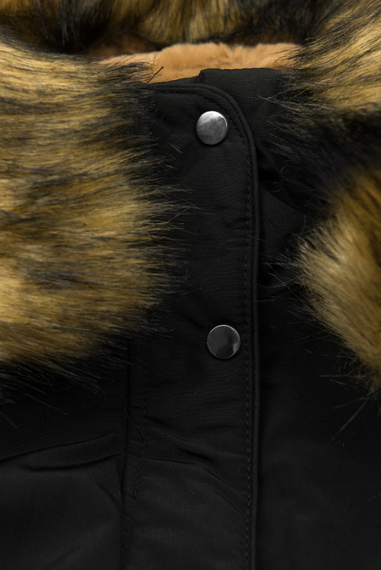 Črna zimska parka z rjavim plišem