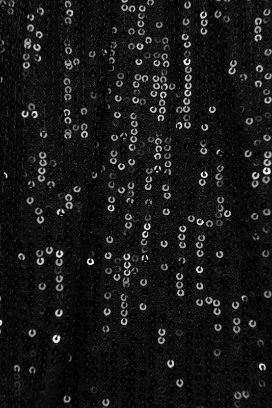 Črna obleka z bleščicami