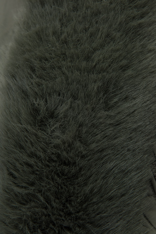 Ženska prešita zimska jakna s snemljivo kapuco olivno zelena