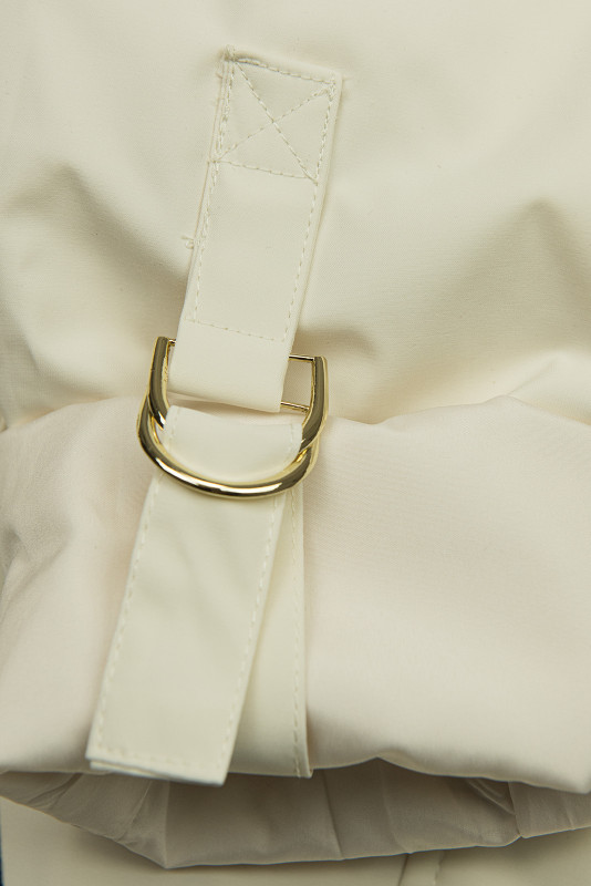 Ženska parka z zlatimi detajli ecru