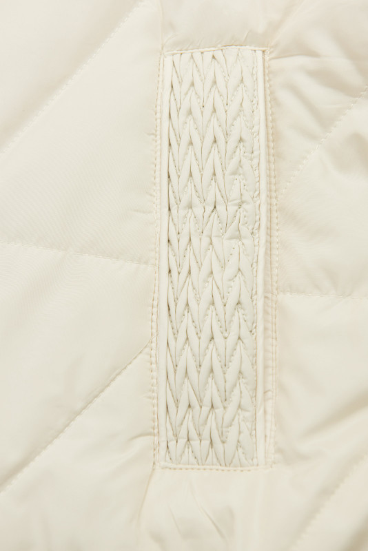 Prešita ženska pomladna jakna do pasu ecru