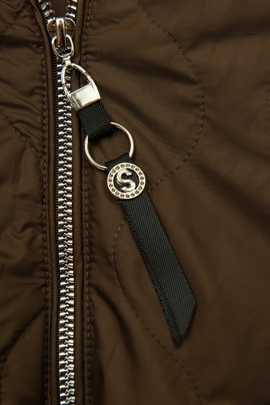 Ženska prehodna jakna s pletenimi rokavi rjava