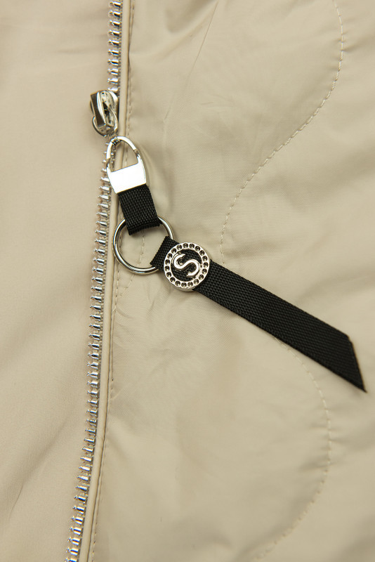 Ženska prehodna jakna s pletenimi rokavi bež