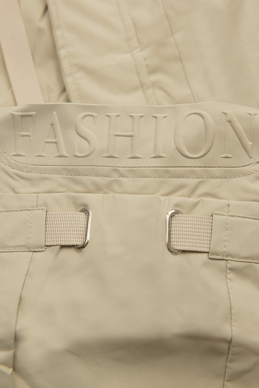 Spomladanska parka z veliko kapuco bež