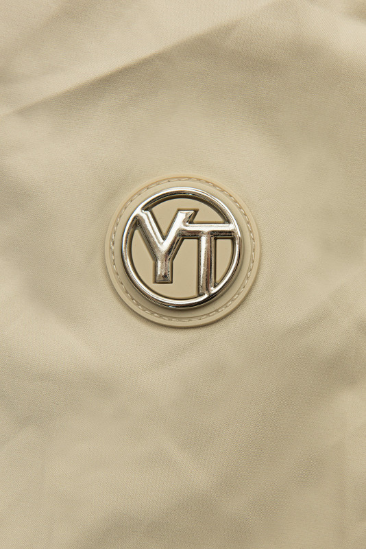 Spomladanska parka z veliko kapuco bež