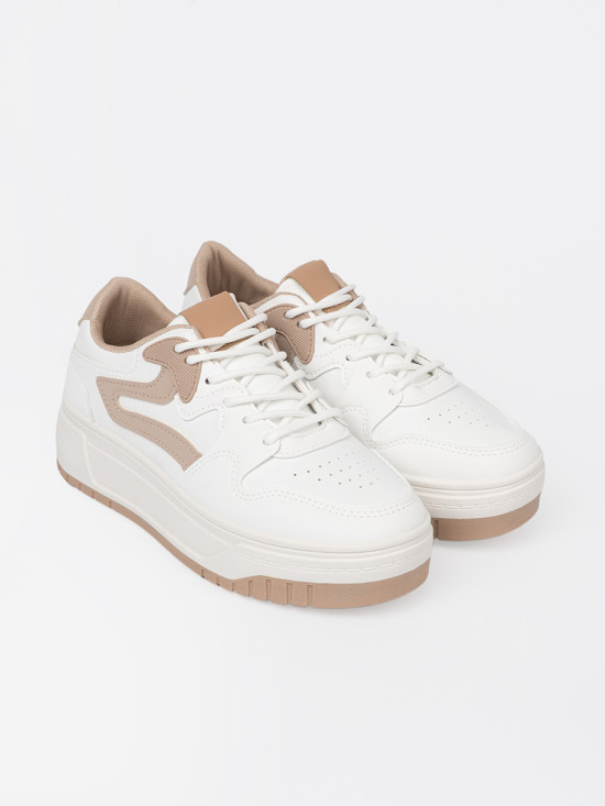 Belo-bežni sneakersi na platformi