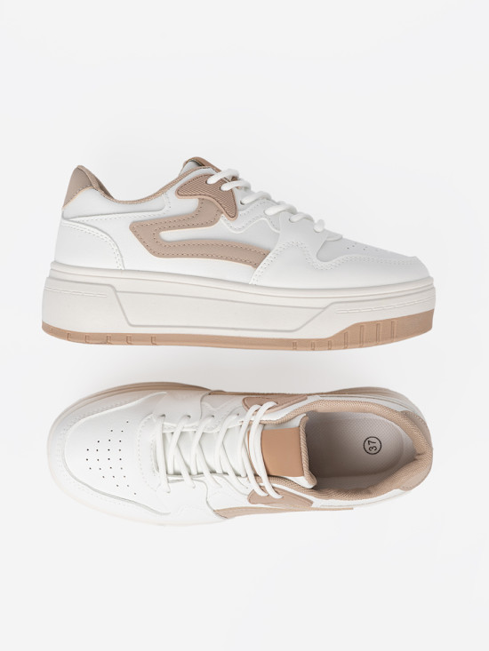 Belo-bežni sneakersi na platformi