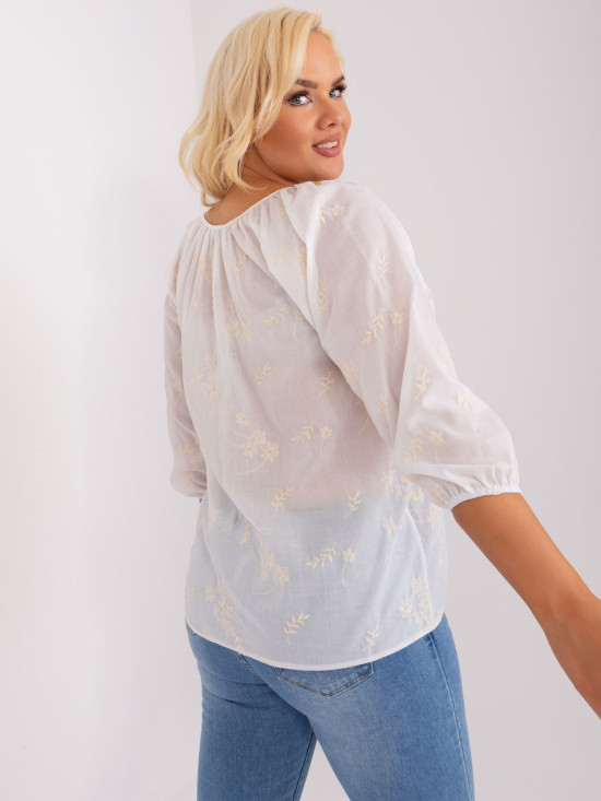 Bela-svetlo bež bluzica plus size s vezenjem