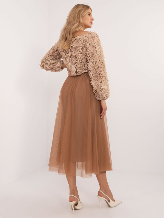 Midi tila krilo v camel barvi