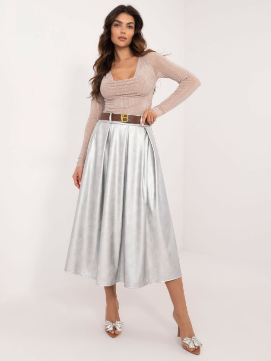 Elegantna srebrna midi krila