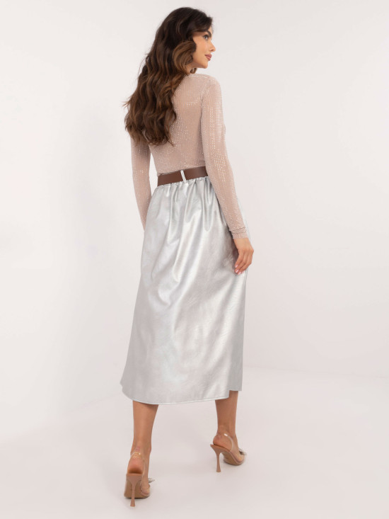 Elegantna srebrna midi krila