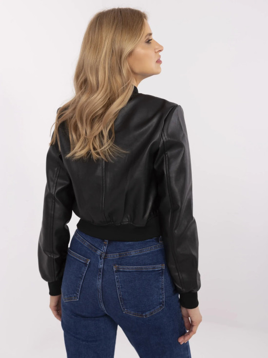 Stilna črna bomber jakna