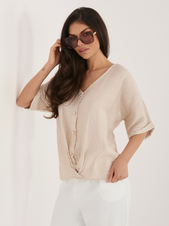 Bež bluza z V-izrezom in teksturiranim materialom