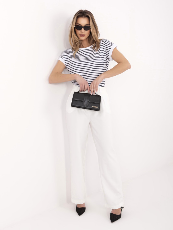 Belo-modra črtasta majica s kratkimi rokavi