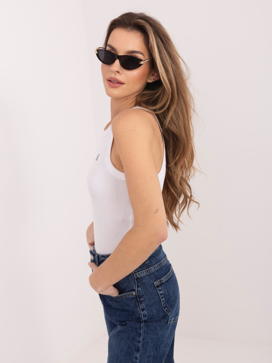 Bel bombažen top z vezenjem in napisom