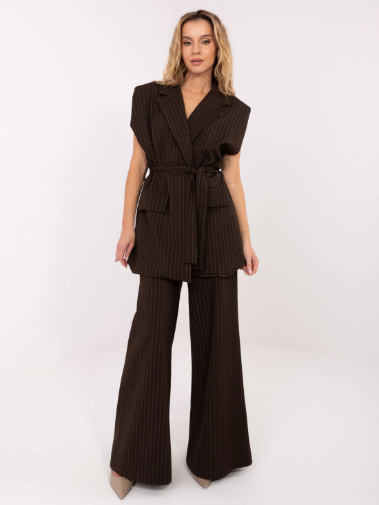 Elegantni rjav črtast telovnik s pasom