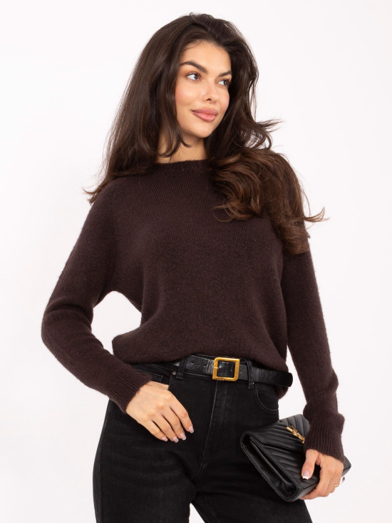 Rjav pulover iz alpake z okroglim izrezom