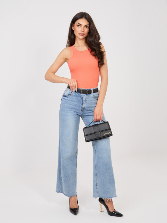 Rebrast oranžen top brez rokavov