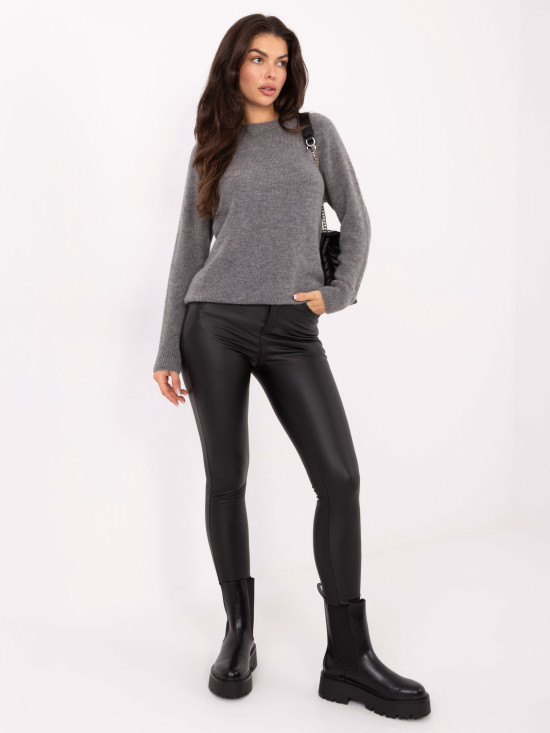 Temno siv pulover iz alpake