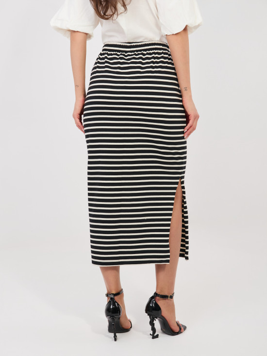 Črno midi krilo s črtami in žepi