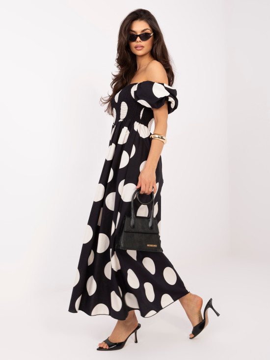 Črna maksi obleka s pikami in odprtimi rameni