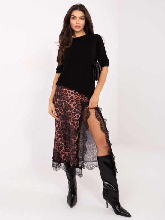 Črn pulover s kratkimi rokavi in okroglim izrezom