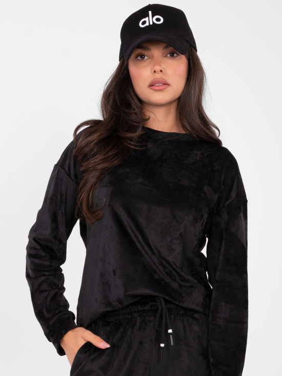 Črn ženski komplet z dolgimi rokavi in okrasnimi detajli