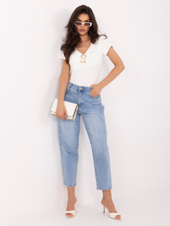 Elegantna ecru bluza z V-izrezom