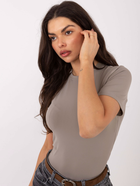 Bež bluza s kratkimi rokavi