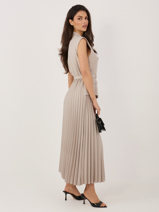 Elegantna bež midi obleka s pasom in bleščicami