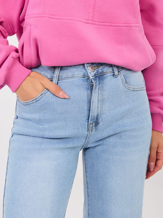 Ženske svetlo modre ravne kavbojke