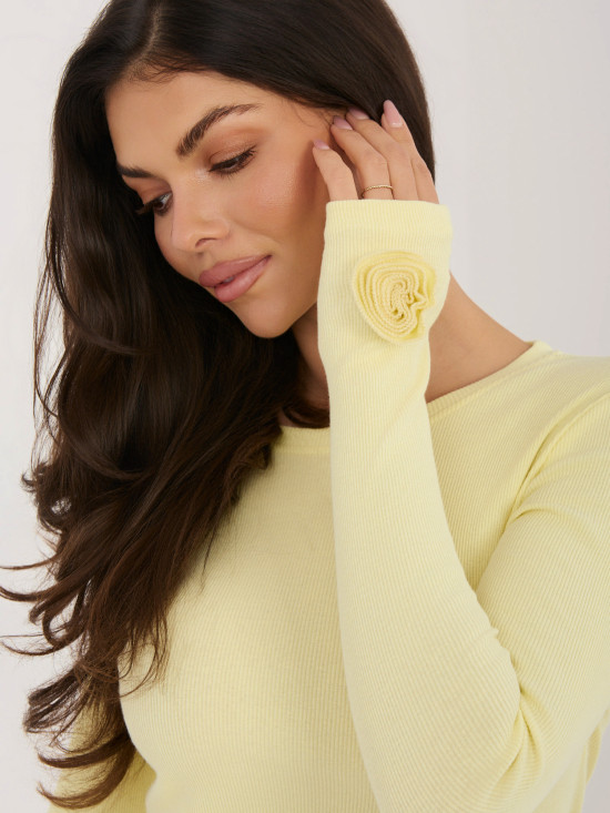 Rumena rebrasta bluza z dolgimi rokavi
