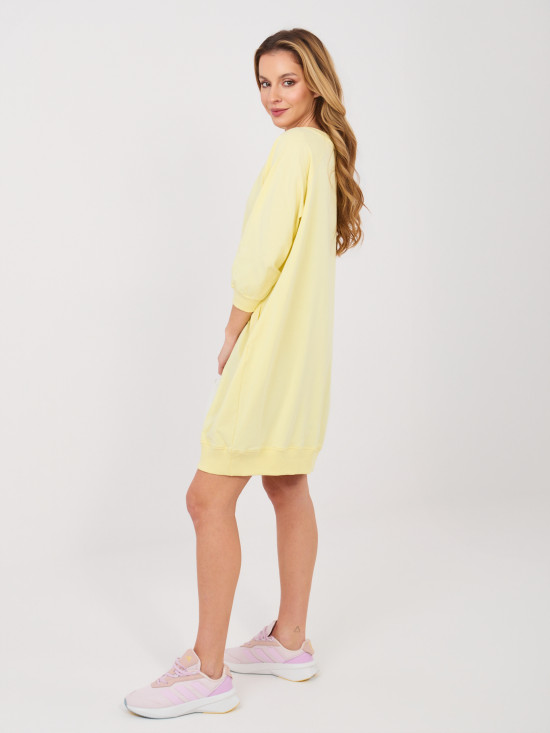 Rumena udobna bombažna obleka s 3/4 rokavi in V-izrezom