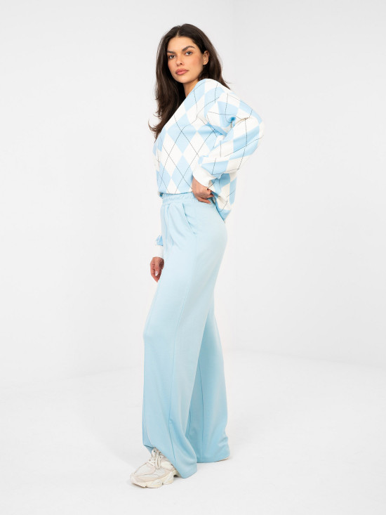 Ženske široke športne hlače v svetlo modri barvi