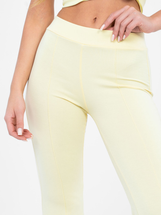 Rumene široke športne hlače z visokim pasom