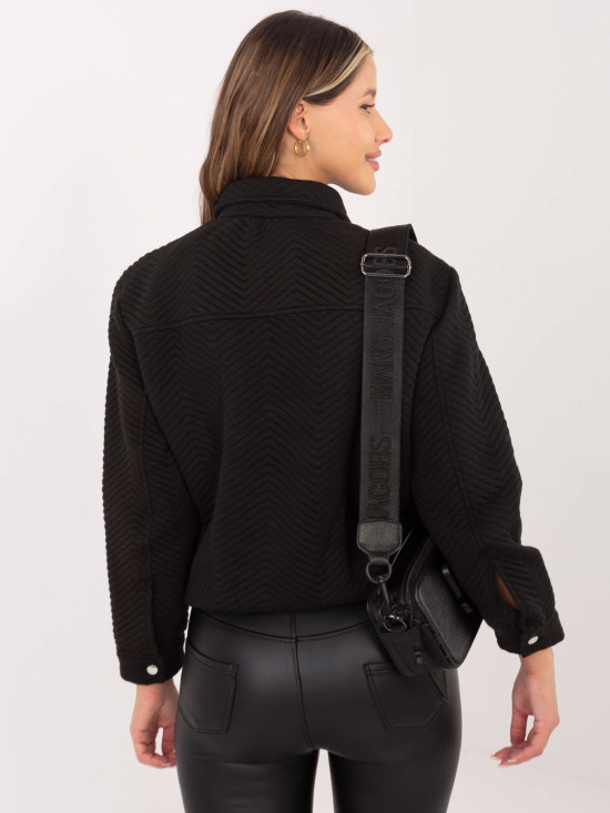 Stilska črna prehodna jakna