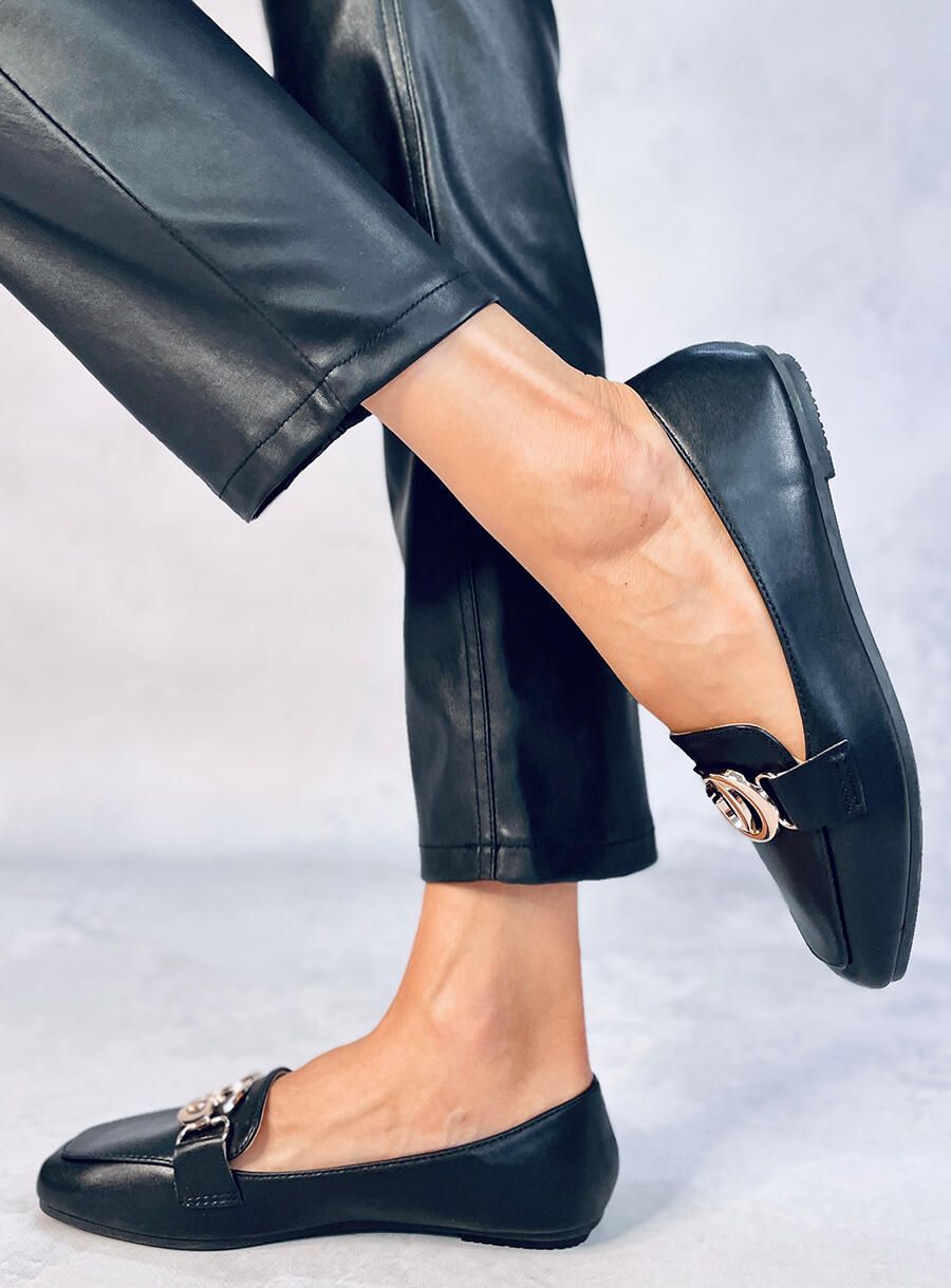 Črni elegantni ženski mokasini