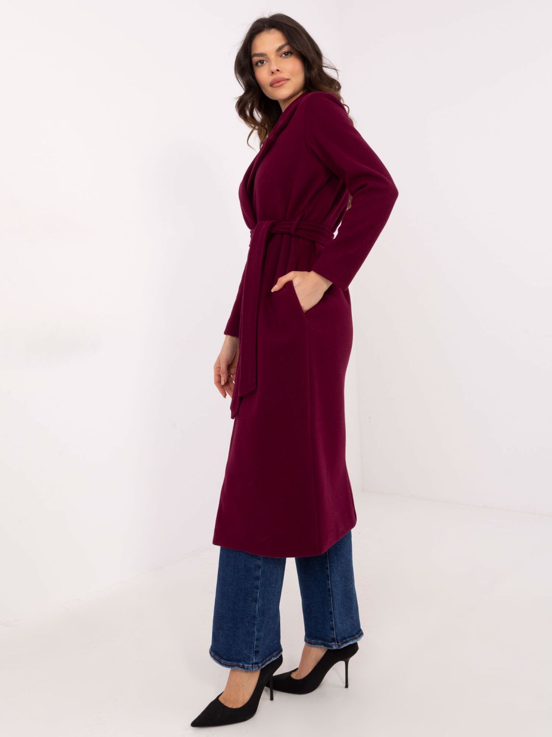 Elegantna prehodna jakna v bordo barvi