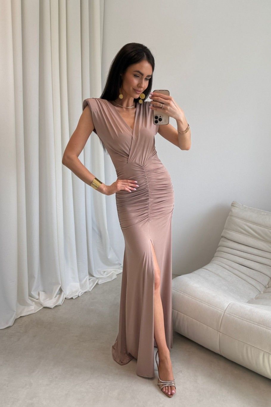 Noelia – maksi obleka v barvi moka