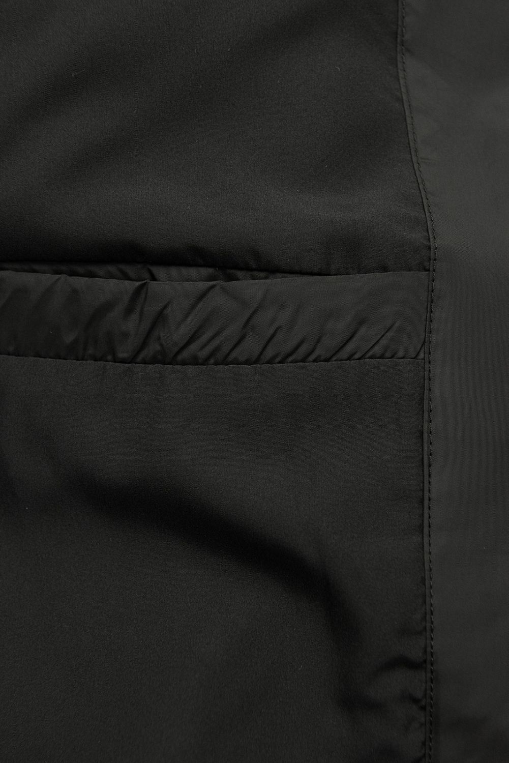 Prešita ženska pomladna jakna do pasu črna