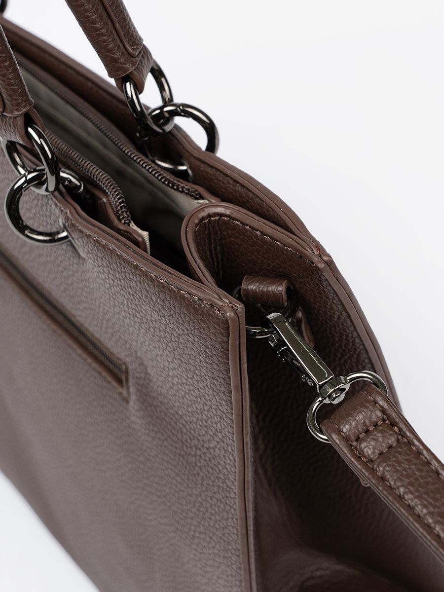Rjava shopper torba z embosiranim napisom