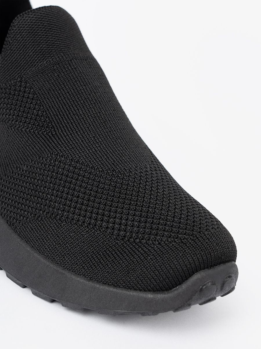 Črne slip-on teniske