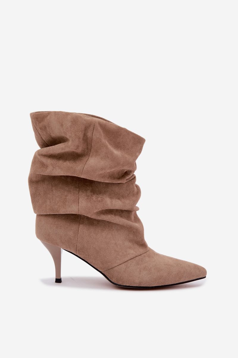 Bež gležnjar iz semiša s stiletto peto
