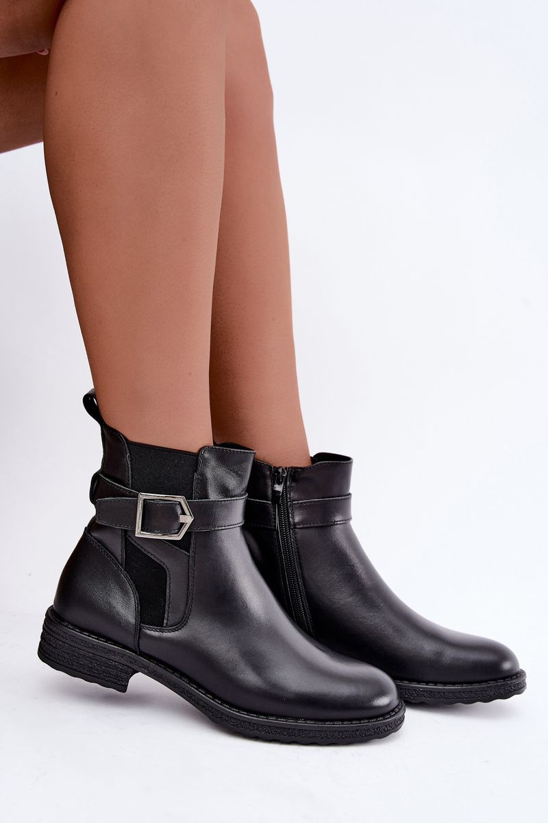 Usnjeni gležnjarji s sponko in toplo podlogo, črni