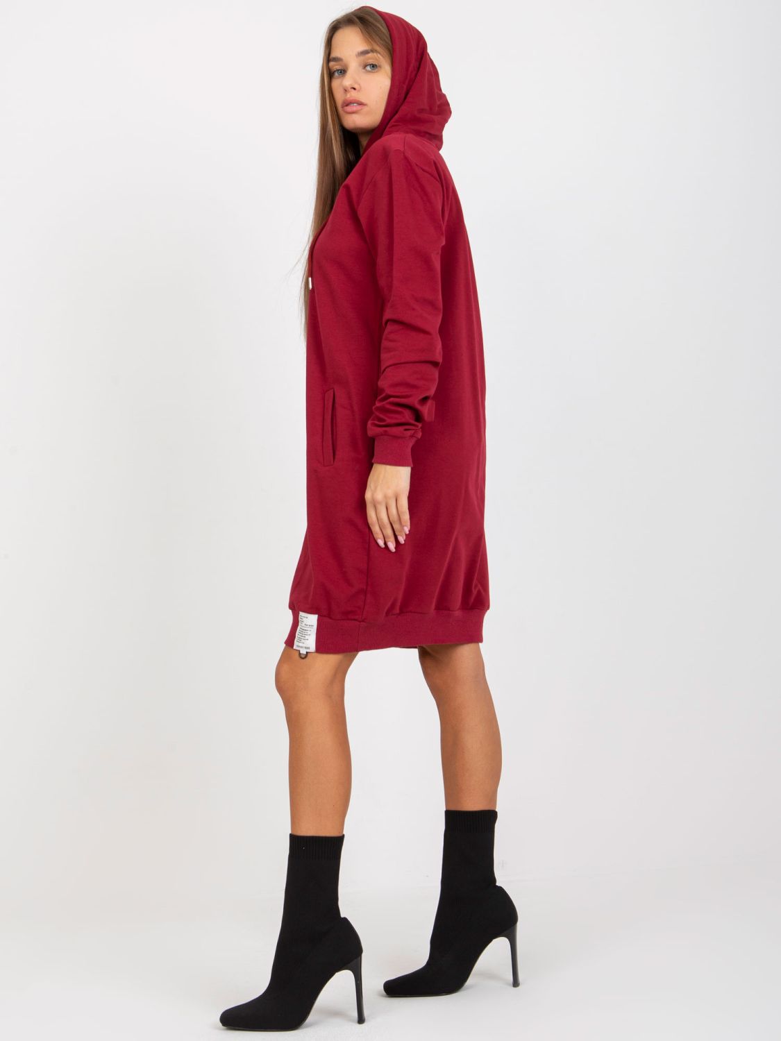 Bordo obleka s kapuco