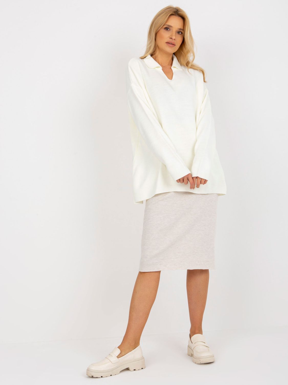 Ecru dolgi oversize pulover z ovratnikom RUE PARIS