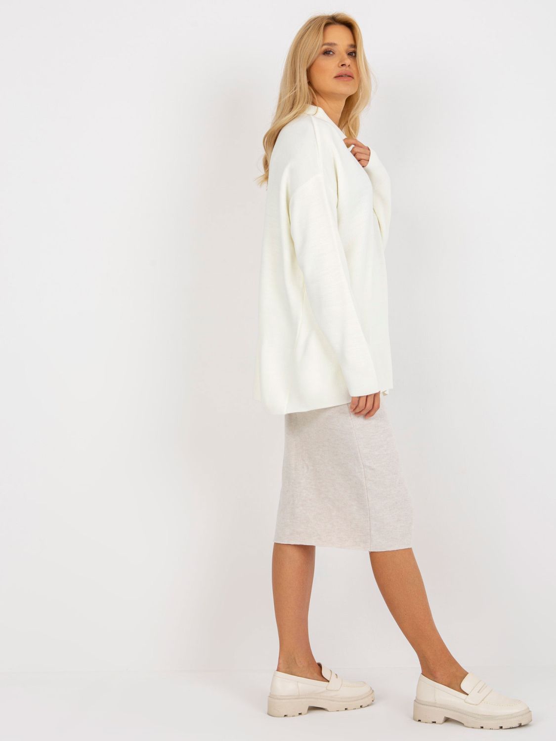 Ecru dolgi oversize pulover z ovratnikom RUE PARIS