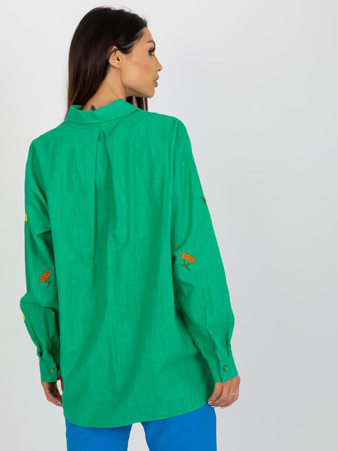 Zelena oversize srajca z vezenjem